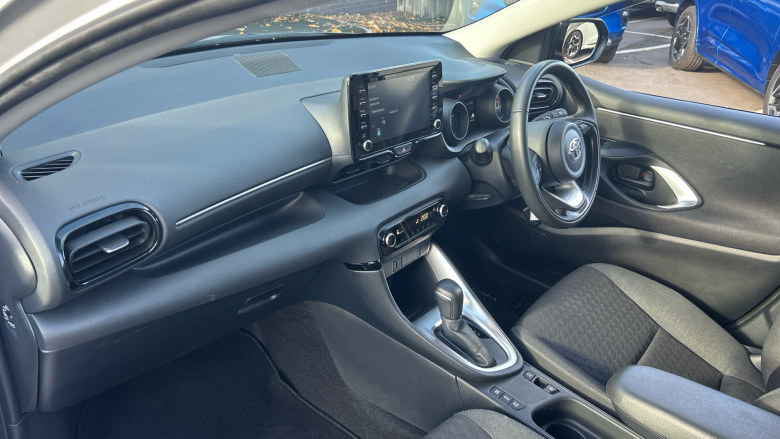 Toyota Yaris 1.5 Hybrid Design 5dr CVT Hybrid Hatchback